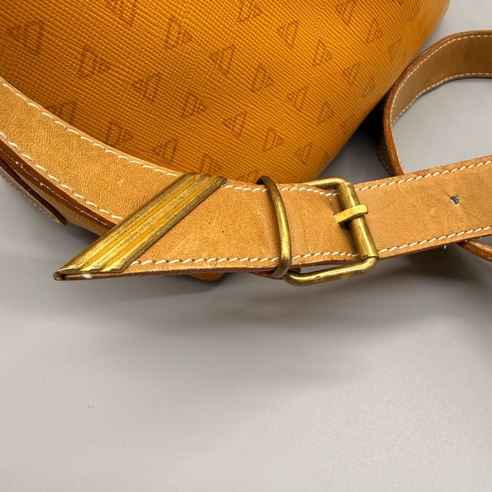 Vintage 1985 Liz Claiborne Drawstring Bucket Shoulder Bag Mustard/Yellow w/make - Picture 13 of 15